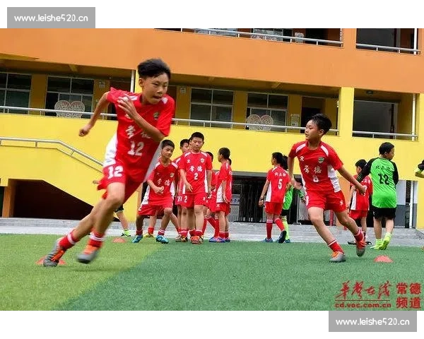 在绿茵场上追逐梦想的一场难忘足球比赛记叙作文标题与成长感悟之旅